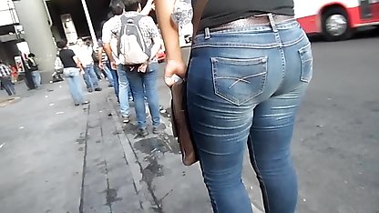 Kamera önünde hd konulu erotik film güzel soyun