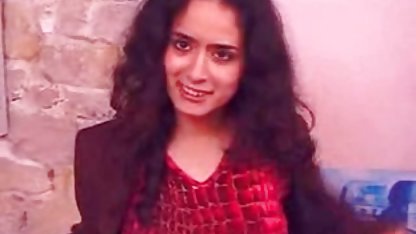 18 yaşındaki Katyuşa telefonla ateş ederek mastürbasyon yapmaya çalışıyor film izle konulu sex