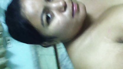 Kızının on sekiz yıl önce geldiği yere gitmesine izin verdi. lezbiyen konulu sex filmi