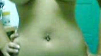 Bir çalışma noktası olan Katya gönülsüzce eşek konulu erotik sex filmleri yerine