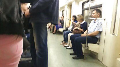 Asansör sürme kısa konulu seks filmi sırasında bir orospu fuck başardı