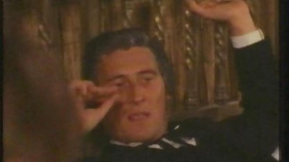 Külotlu çorap ile kendini phallus becerdin seks filmi izle konulu