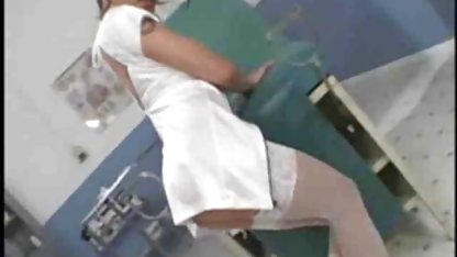 Samantha siyah külotunu ihale konulu lezbiyen film kediden uzaklaştırıyor