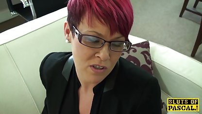 Seks için konulu mature film çıkarken bir erkek buldum