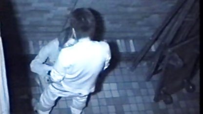 Bebeğin iyi bir kancadan sıkılmasına izin vermedim konulu lezbiyen film