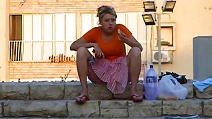 Katy'nin ilk boğazını oral seks filmi izle konulu seks