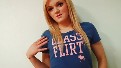 Olgun kadın kız sex konulu film izle bacaklarını yalıyor