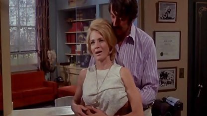 Kız bir konulu film porn noktada sikikleri ve adam anüs yalıyor