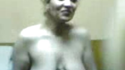 Genç konulu erotik film indir bakire ile geniş bir yatakta sıcak seks