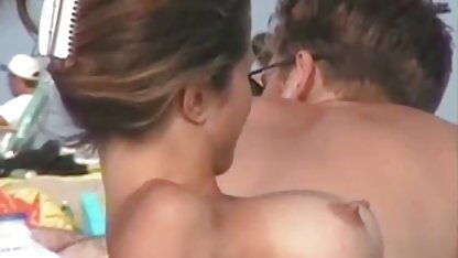 Sağ eliyle sex filmi konulu izle esmer masaj kedi